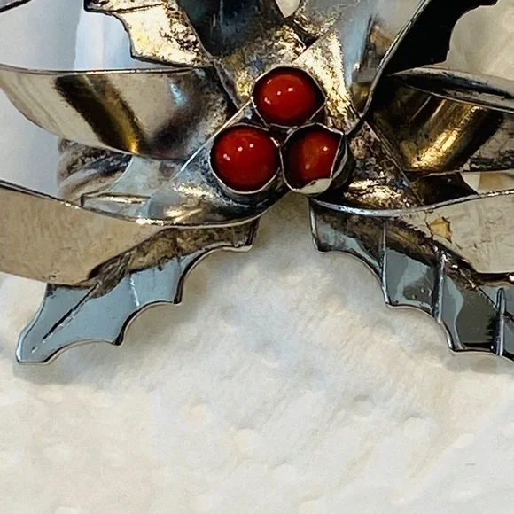 Silver napkin rings bow tie holly silver-plated brass Christmas - Picture 3 of 10